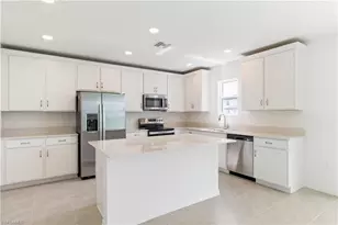 321 Lakeside Hideaway Ln, Lehigh Acres, FL 33936 - Photo 7