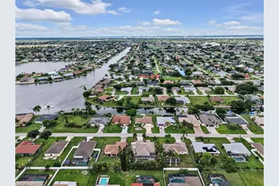 323 SE 9th Ave, Cape Coral, FL 33990 - Photo 41