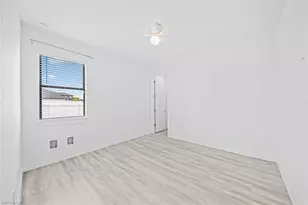 1124 SW 4th Ln, Cape Coral, FL 33991 - Photo 21