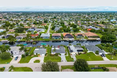 403 SE 33rd Ter, Cape Coral, FL 33904 - Photo 33