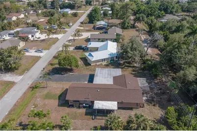 2215 Marilyn Ln, Fort Myers, FL 33905 - Photo 23