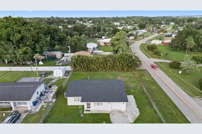 138 Brooks Rd, North Fort Myers, FL 33917 - Photo 7