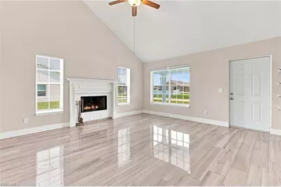 1014 SW 15th Ave, Cape Coral, FL 33991 - Photo 9