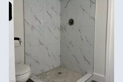 913 Entrada Dr N, Fort Myers, FL 33919 - Photo 11
