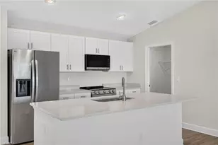 424 NW 17th Pl, Cape Coral, FL 33993 - Photo 11