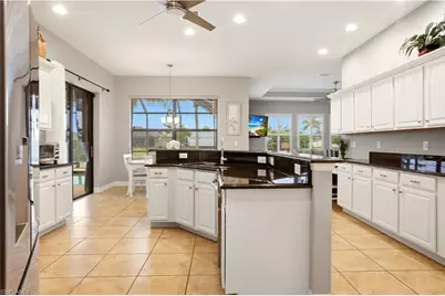 2400 SW 39th Ter, Cape Coral, FL 33914 - Photo 9