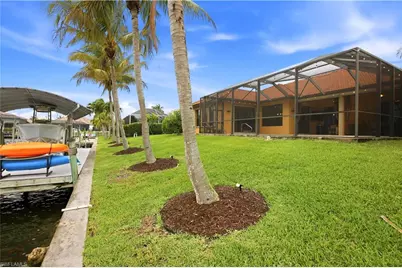 2400 SW 39th Ter, Cape Coral, FL 33914 - Photo 35