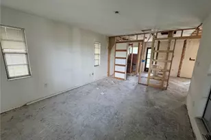 2215 Treehaven Cir N, Fort Myers, FL 33907 - Photo 5