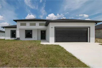 945 Commodore St, Lehigh Acres, FL 33974 - Photo 3