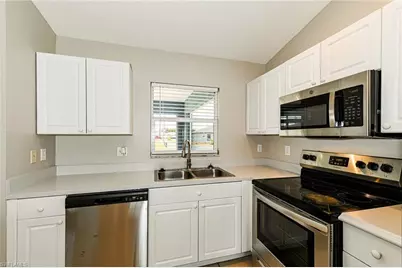 113 Blackstone Dr, Fort Myers, FL 33913 - Photo 7