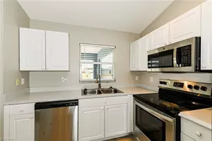 113 Blackstone Dr, Fort Myers, FL 33913 - Photo 7