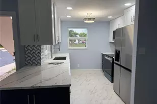 828 Victoria Dr, Cape Coral, FL 33904 - Photo 5