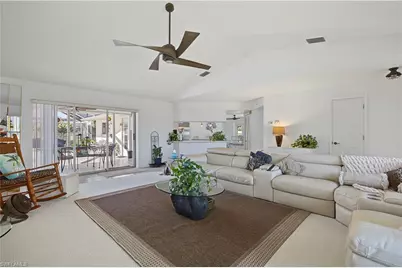 606 SE 15th St, Cape Coral, FL 33990 - Photo 13