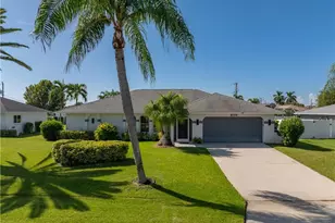 606 SE 15th St, Cape Coral, FL 33990 - Photo 1