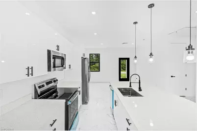 2807 6th St SW, Lehigh Acres, FL 33976 - Photo 9
