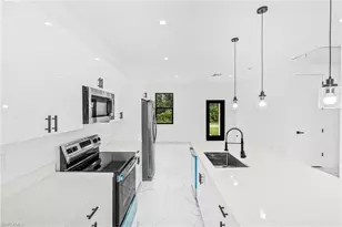 2807 6th St SW, Lehigh Acres, FL 33976 - Photo 9