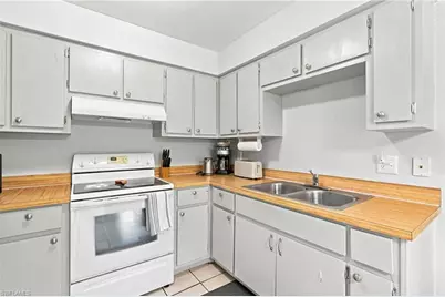 607 SE 24th Ave, Cape Coral, FL 33990 - Photo 21