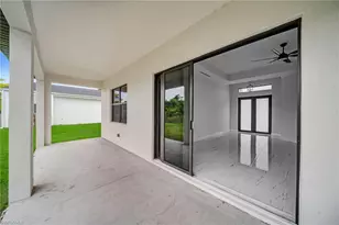 740 Chestnut St E, Lehigh Acres, FL 33974 - Photo 31