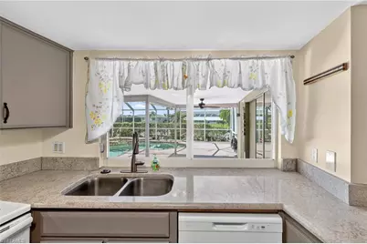102 SE 38th Ter, Cape Coral, FL 33904 - Photo 17