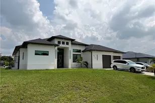 910 Venice Ave N, Lehigh Acres, FL 33971 - Photo 5