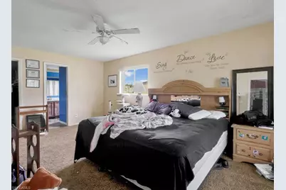 209 NE 9th Ct, Cape Coral, FL 33909 - Photo 23