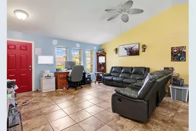 209 NE 9th Ct, Cape Coral, FL 33909 - Photo 21