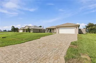 1312 SW 7th Ct, Cape Coral, FL 33991 - Photo 3