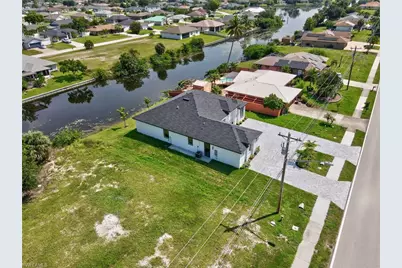 613 Gleason Pkwy, Cape Coral, FL 33914 - Photo 7