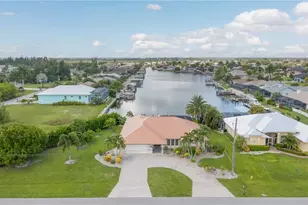 716 SW 32nd Ct, Cape Coral, FL 33991 - Photo 1