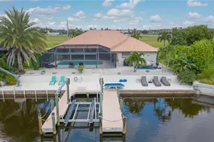 716 SW 32nd Ct, Cape Coral, FL 33991 - Photo 5