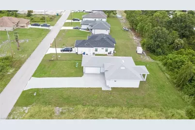 758 Bianca Ave S, Lehigh Acres, FL 33974 - Photo 33