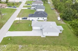 758 Bianca Ave S, Lehigh Acres, FL 33974 - Photo 33