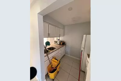 933 SE 24th Ave #A, Cape Coral, FL 33990 - Photo 3