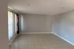 933 SE 24th Ave, Cape Coral, FL 33990 - Photo 13