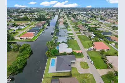 305 SW 15th Ter, Cape Coral, FL 33991 - Photo 41