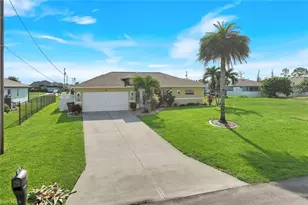 401 NW 18th Ave, Cape Coral, FL 33993 - Photo 35