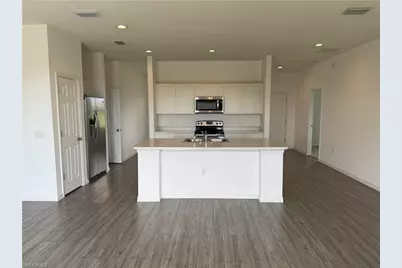 916 NW 3rd Ave, Cape Coral, FL 33993 - Photo 5