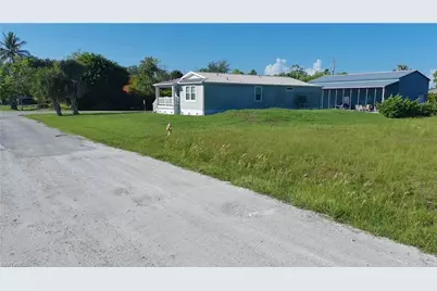 8715 Yukon Ct, Saint James City, FL 33956 - Photo 7
