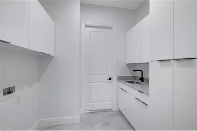 215 SW 37th Ln, Cape Coral, FL 33914 - Photo 27