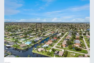 215 SW 37th Ln, Cape Coral, FL 33914 - Photo 5