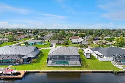 215 SW 37th Ln, Cape Coral, FL 33914 - Photo 37