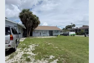 1017 SE 39th Ter, Cape Coral, FL 33904 - Photo 3