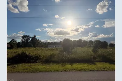 962 Graystone Ave, Lehigh Acres, FL 33974 - Photo 5