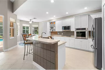 10512 Bella Vista Dr, Fort Myers, FL 33913 - Photo 11