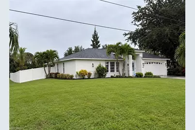 733 Arundel Cir, Fort Myers, FL 33913 - Photo 3
