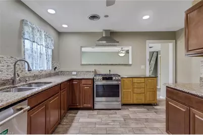 1857 Sunset Pl, Fort Myers, FL 33901 - Photo 11