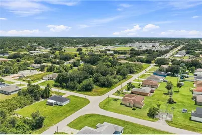 807 Casper Yost St E, Lehigh Acres, FL 33974 - Photo 31