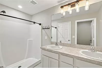 1615 NE 34th Ln, Cape Coral, FL 33909 - Photo 11