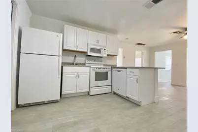 317 Tarpon Dr, Cape Coral, FL 33904 - Photo 9