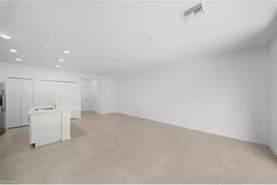 14191 Oviedo Pl, Fort Myers, FL 33905 - Photo 7